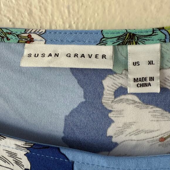 Susan Graver Liquid Knit Blue Floral beaded top size XL - Picture 2 of 9